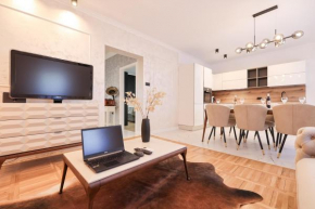 Oscar & Leo Apartments